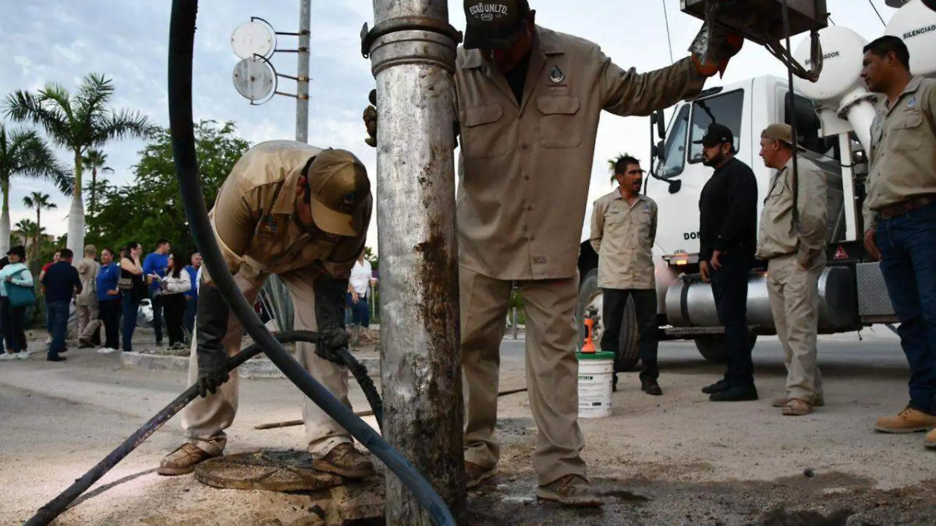 Dan solución a problema de aguas negras en el centro de San José del Cabo